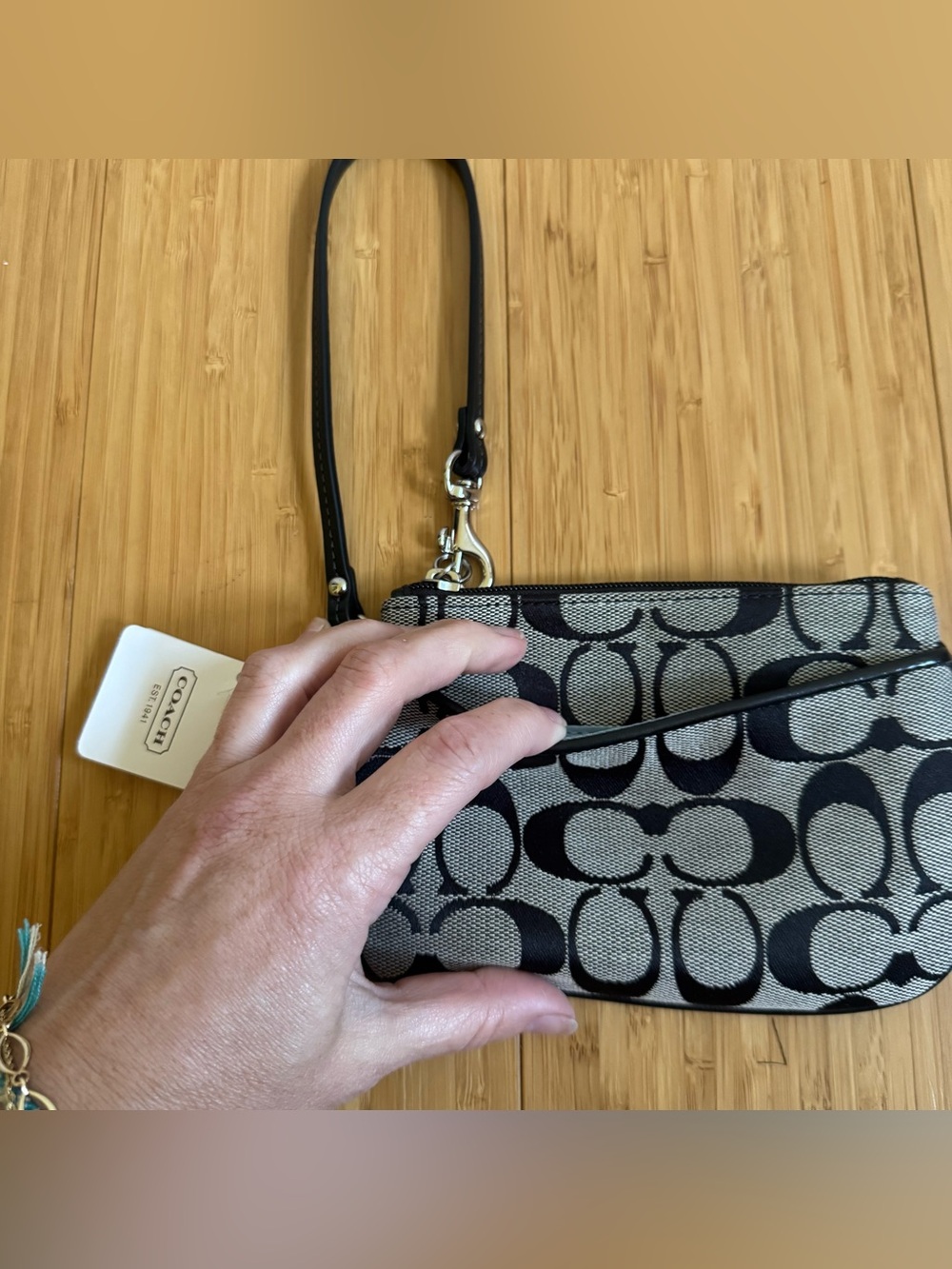 Coach Black & White Signature Canvas Wristlet NWT - Picture 5 of 7